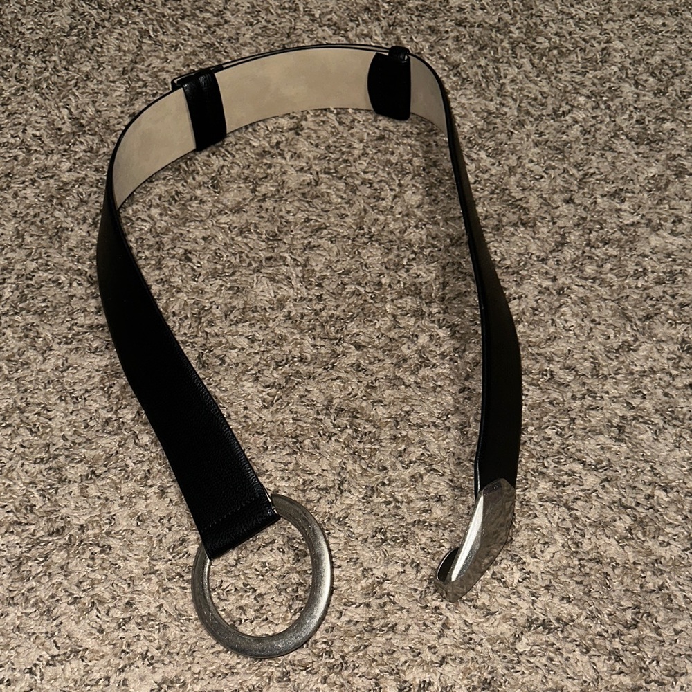 Wynne Collection Stylish Black and Silver Missy Adjustable Buckle Belt